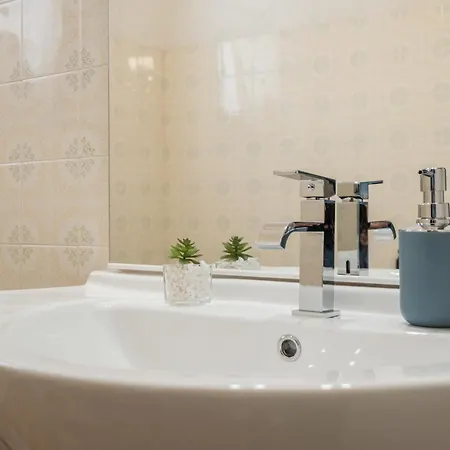 Вилла Splendida Nella Natura A 200 M Dal Mare *