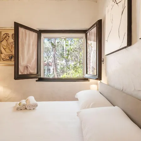 Splendida Nella Natura A 200 M Dal Mare