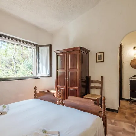 Splendida Nella Natura A 200 M Dal Mare