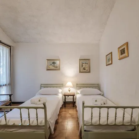 Splendida Nella Natura A 200 M Dal Mare *